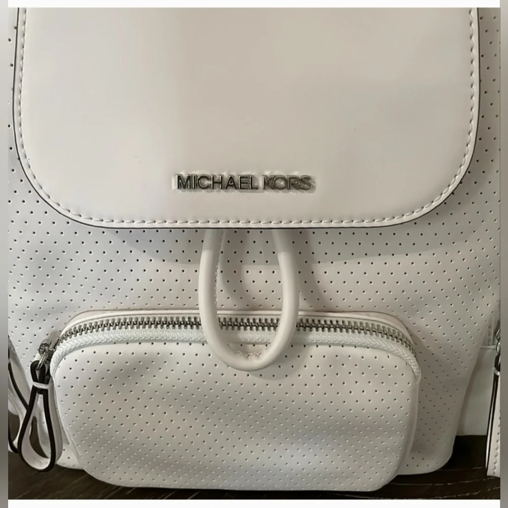 Michael Kors Abbey White Cargo Backpack Purse Tote Optic White NWT - Picture 3 of 9